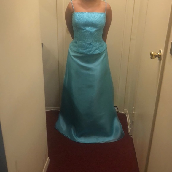 Dress - Picture 1 of 3